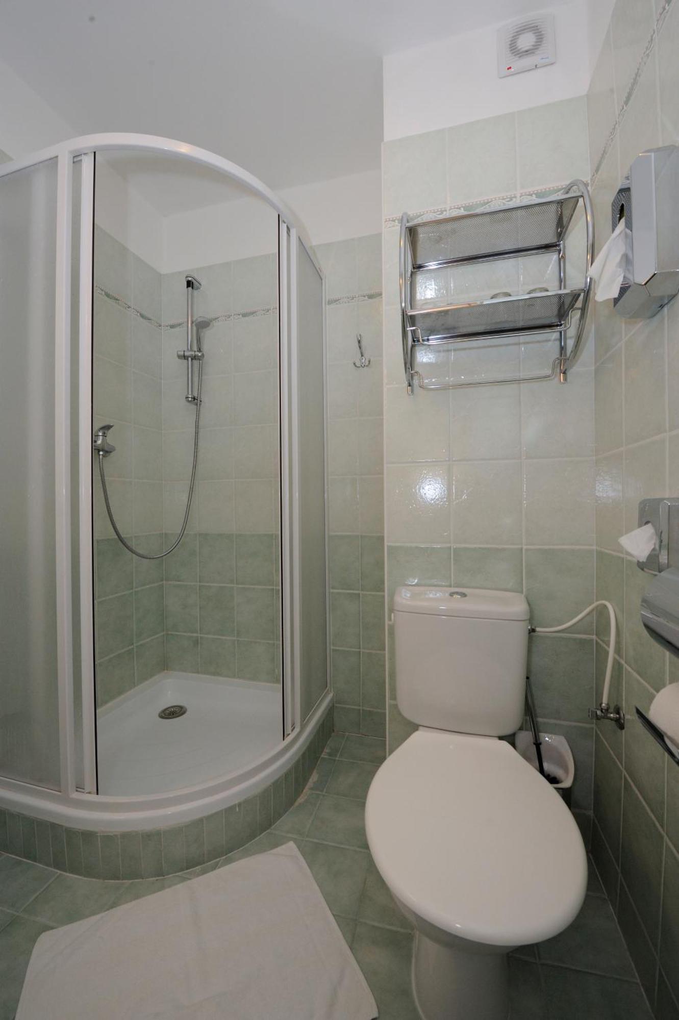 Hotel Zlata Stika Pardubice Exteriör bild