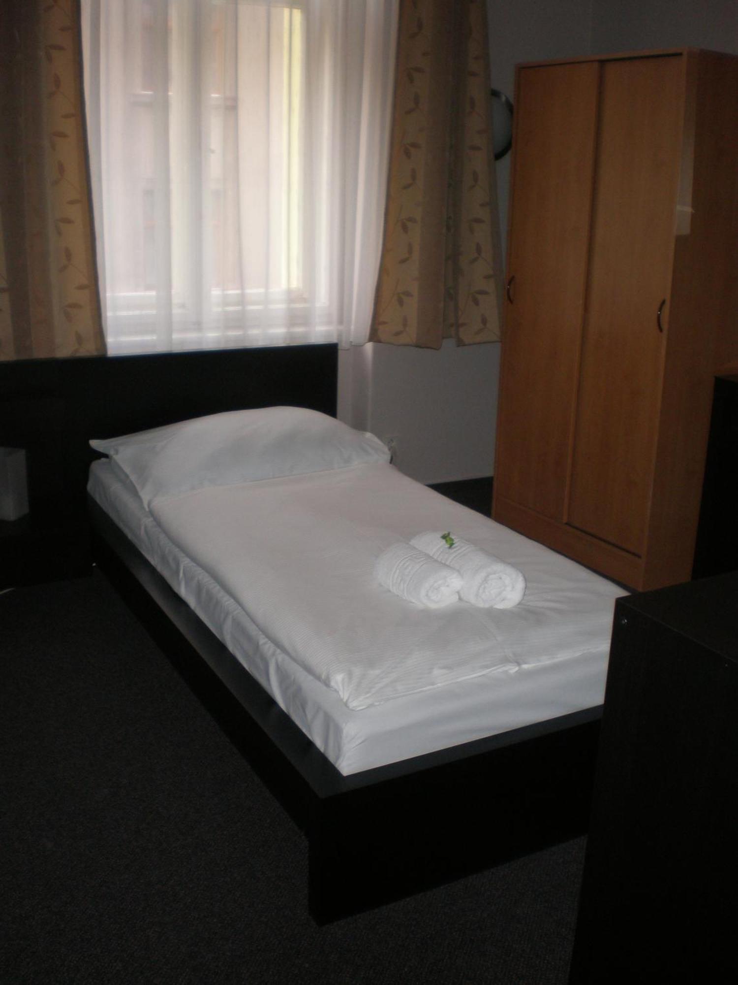 Hotel Zlata Stika Pardubice Rum bild
