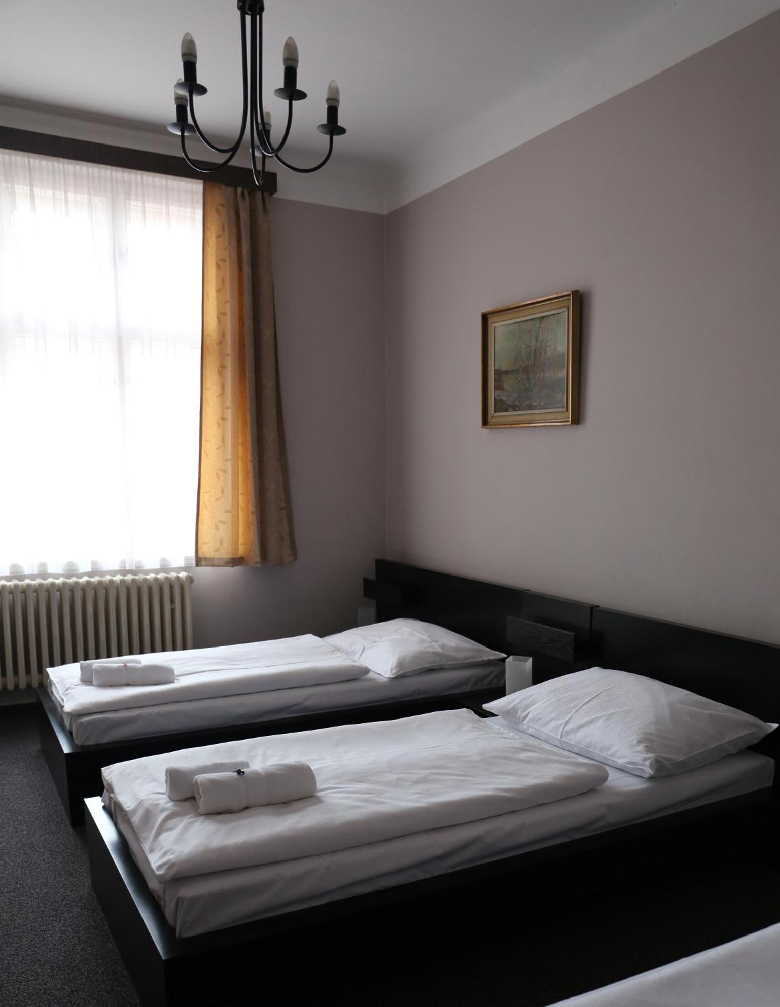 Hotel Zlata Stika Pardubice Rum bild